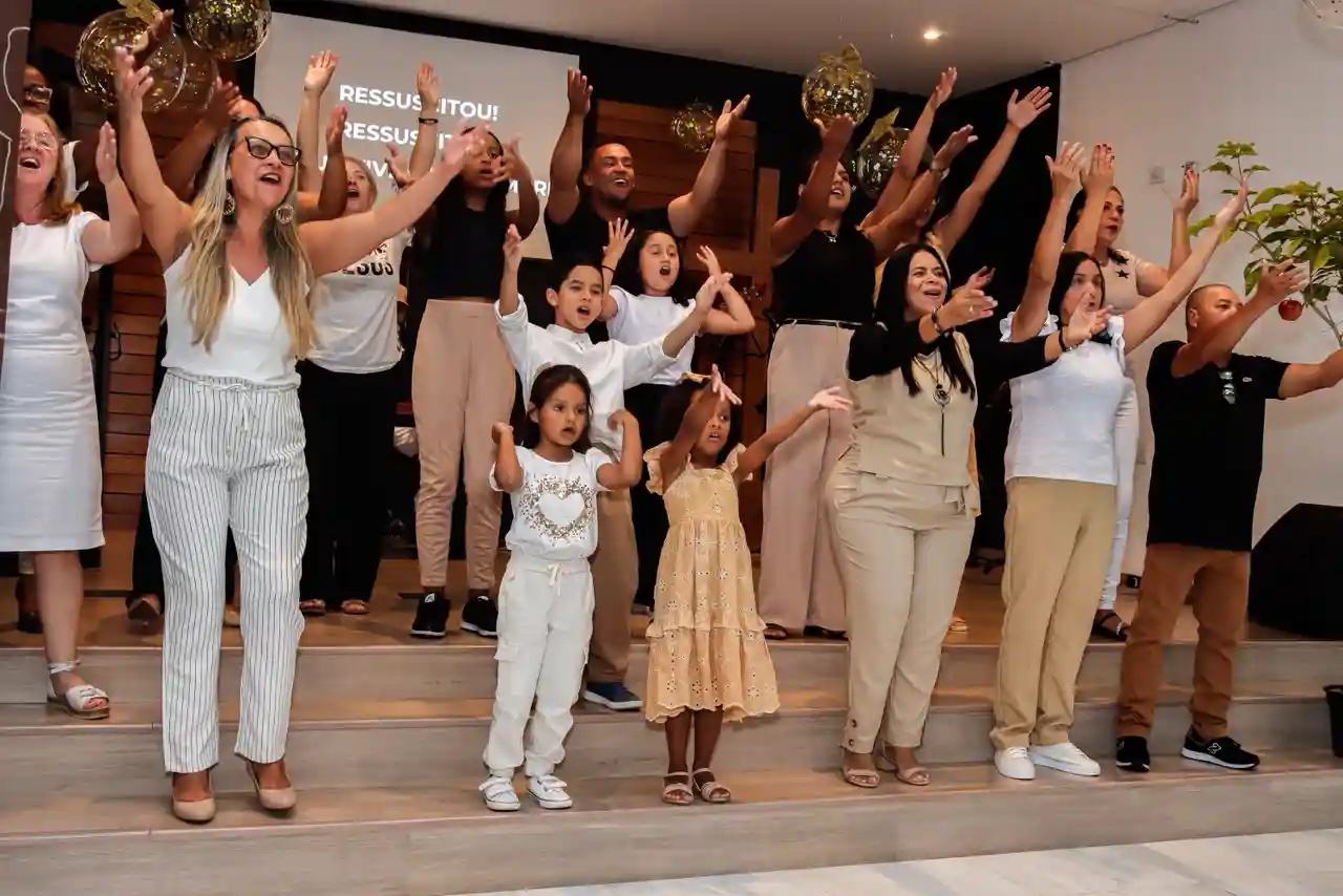 igreja cantando numa cantata