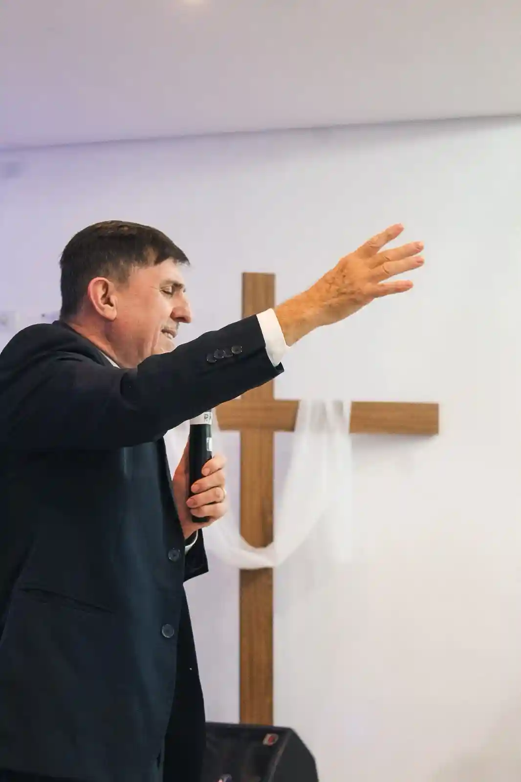 pastor pregando